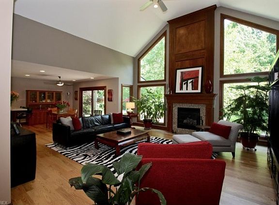 3rd image of 18770 Auburn Glen Dr