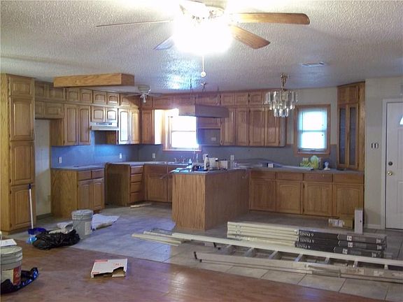 5th image of 110 S Sunshine Ln