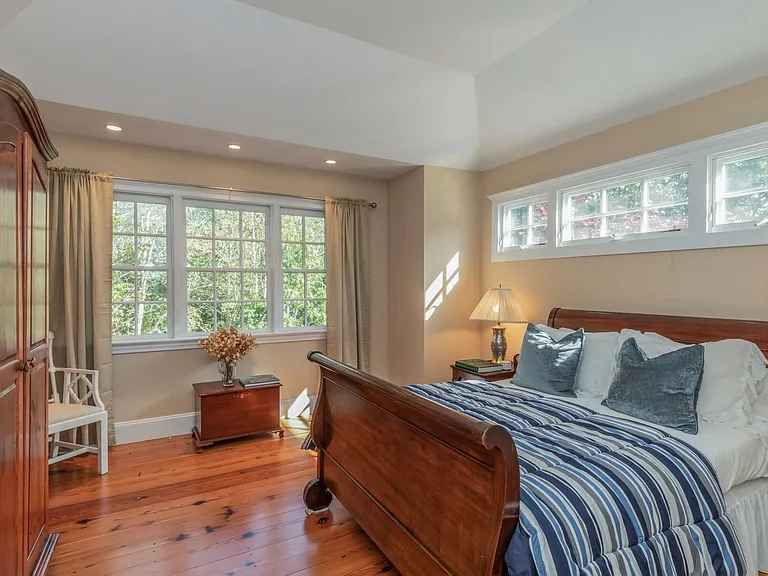 342 Old Sag Harbor Rd — Photo 15