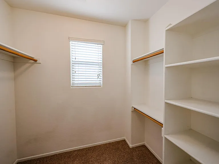 12039 W Leather Ln — Photo 31