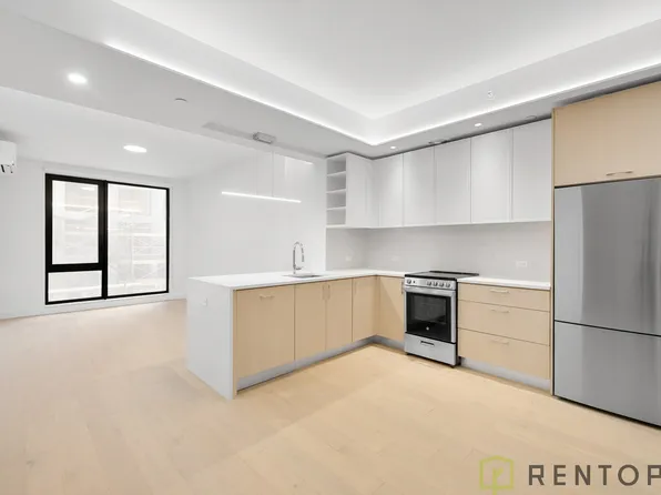 555 West 45th Street 1H image 3 of 19