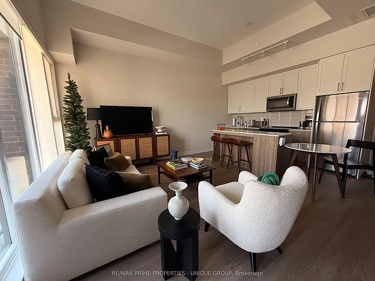 201 Brock St S #104 — Photo 3