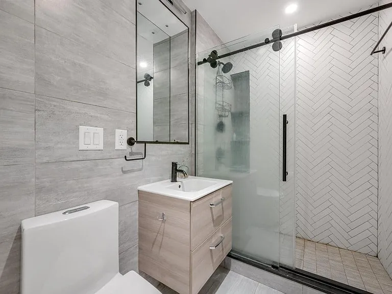 68 N 8th St #2F — Photo 8