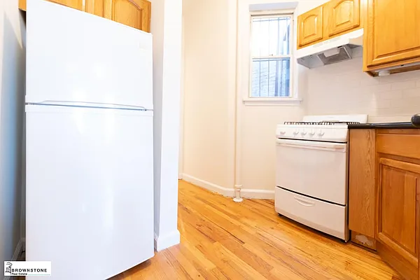 Rented by Brownstone Real Estate | media 11