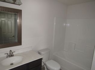 421 S Denver Pl, Bolivar, MO 65613