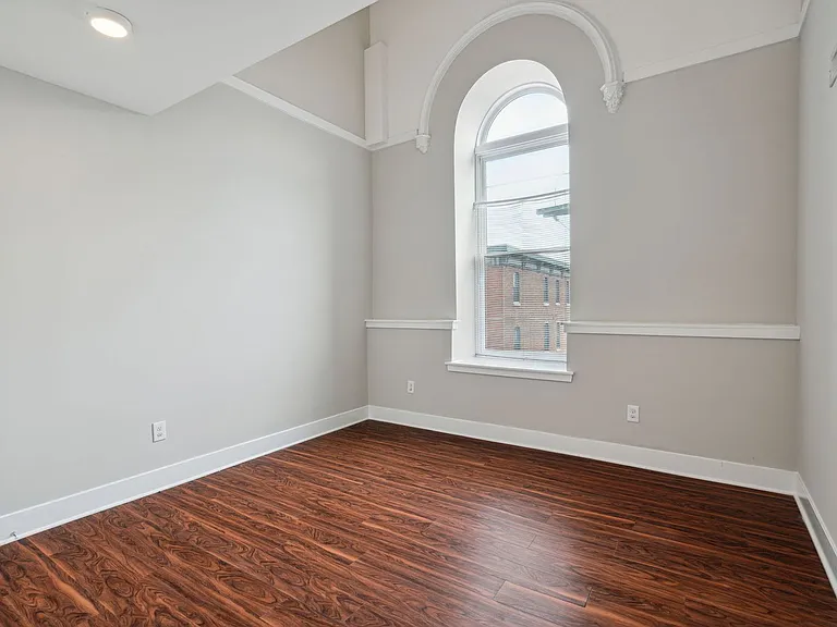 2001 Spring Garden St #305 — Photo 21