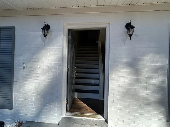 4th image of 6413 Halcyon Dr