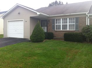 33 Village Rd, Lewisburg, WV 24901