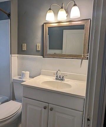 3rd image of 1211 Marlowe Ave
