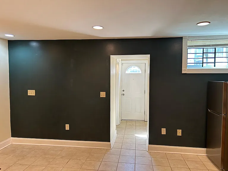 1112 Oates St NE #B — Photo 4
