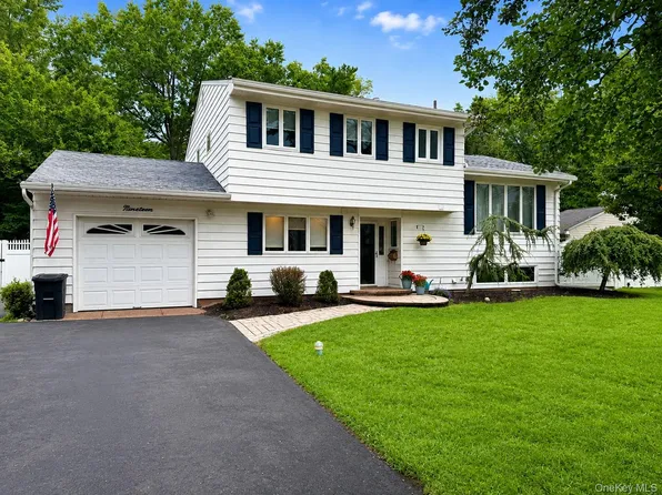 19 Dutch Hollow Drive, Orangeburg, NY 10962