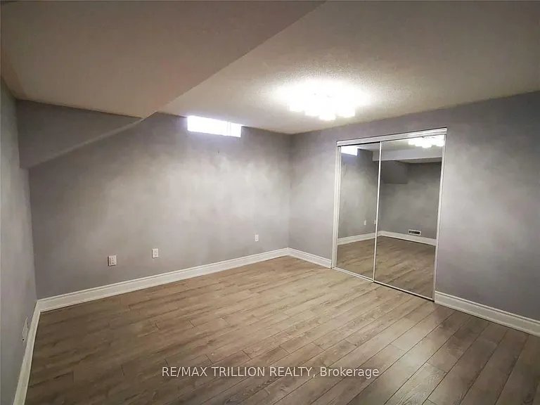 14 Greenhill Ave #BASEMENT — Photo 10