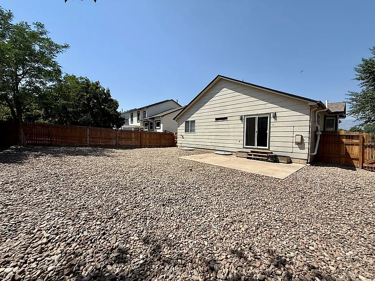 4631 Fencer Rd — Photo 18