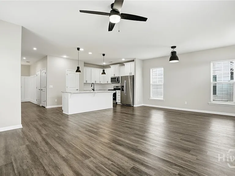 75 Pomona Cir — Photo 9