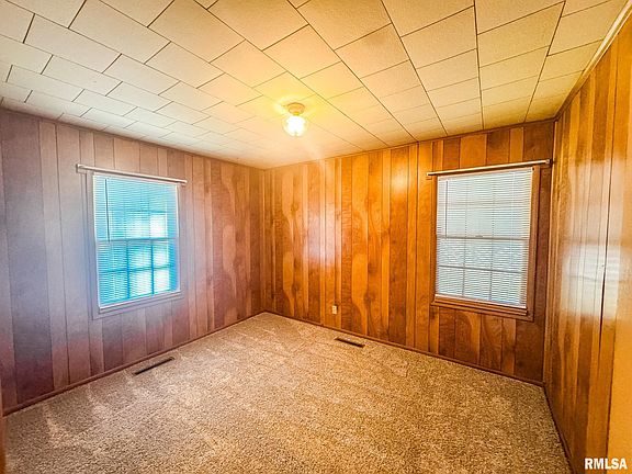 5th image of 10 Grove Pl