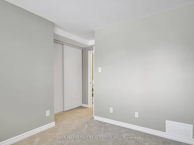 45 Waterbridge Dr — Photo 24