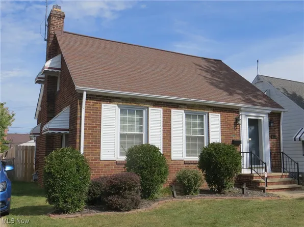 8314 Manorford Dr, Parma, OH 44129