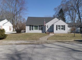 1101 Azalea St SE, Demotte, IN 46310