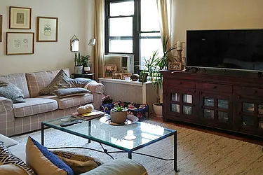 Rented by Rita S Citrin, LREB