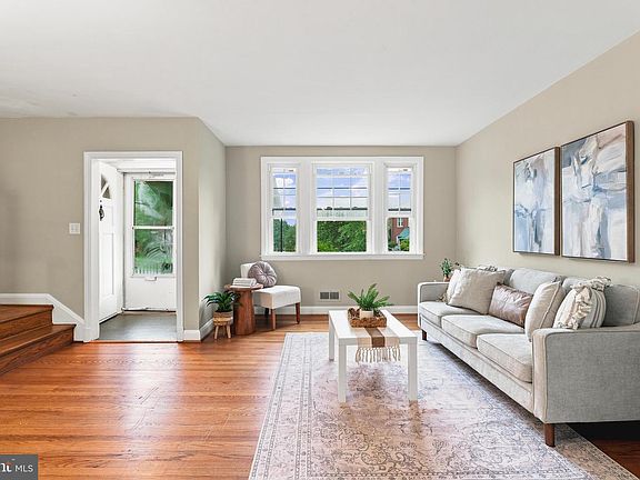 4th image of 6471 Blenheim Rd
