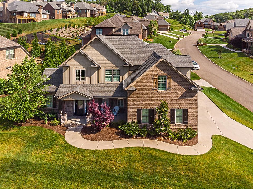 1st image of 633 Elk Falls Ln