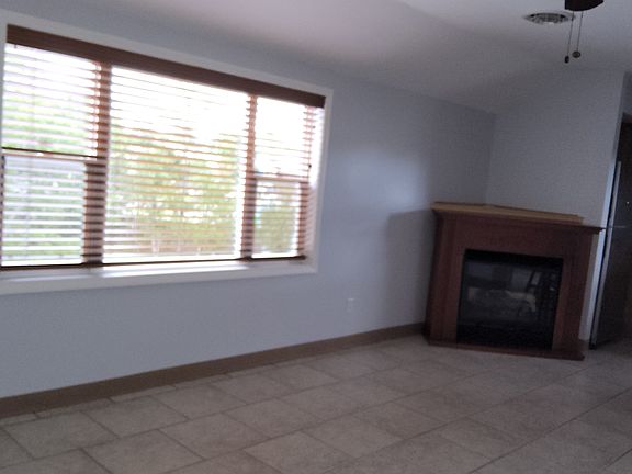 3rd image of 23 Plymouth Pl #1