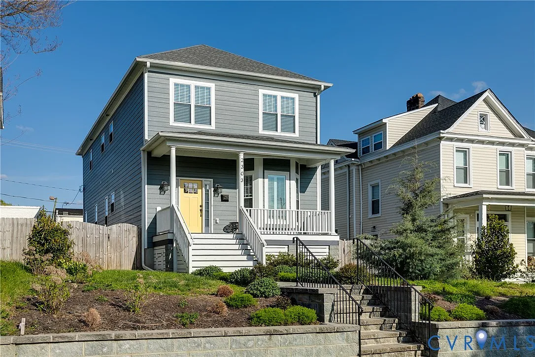 2303 Rose Ave photo 1
