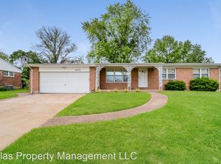 14070 Sunland Dr, Florissant, MO 63034