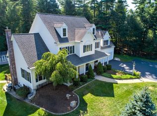 1 Fox Run Rd, Upton, MA 01568