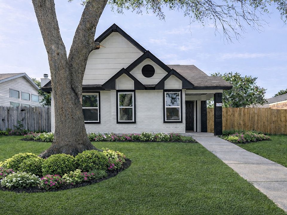 1st image of 4752 Jasmine Dr