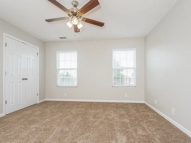 2636 Apostle Ln — Photo 9