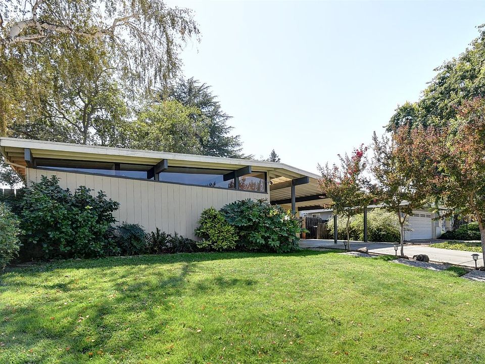 1st image of 212 Redwood Dr