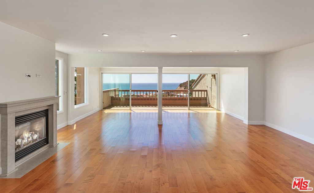 23914 De Ville Way APT D, Malibu, CA - View 3