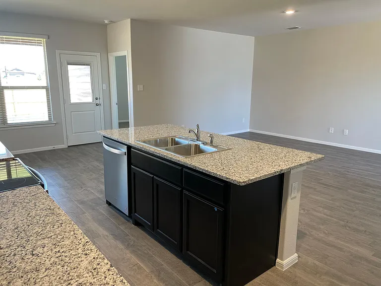 9320 Red Brush Trl — Photo 10