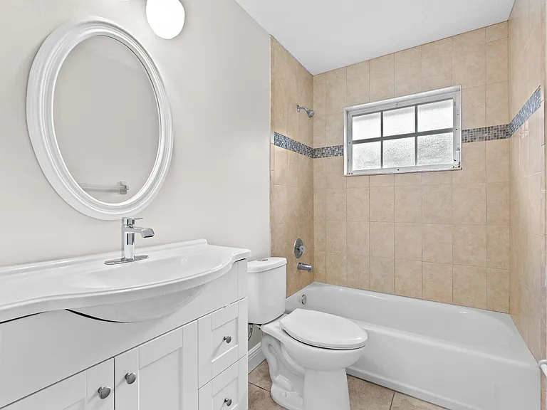 16628 Valencia Blvd — Photo 26