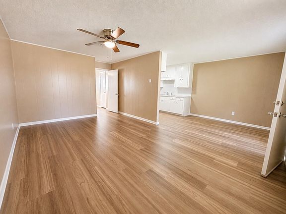2nd image of 105 Heatonville Dr #1