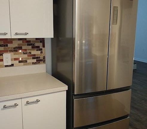 5th image of 701 Mirror Lake Dr N APT 301