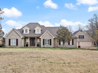 949 Morrow Crest Dr, Hernando, MS 38632