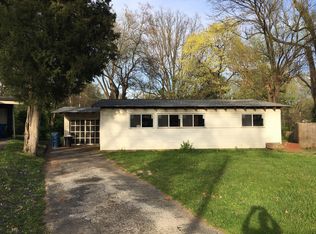 6828 Waterleigh Dr, Saint Louis, MO 63134