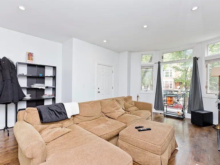 857 W Wrightwood Ave #1 — Photo 2
