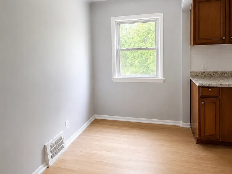 17160 Asbury Park — Photo 4