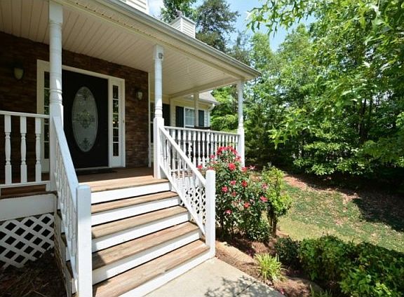 2nd image of 509 Valley Brook Cir W
