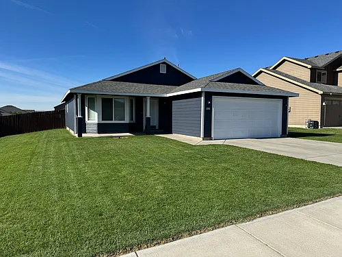 1305 Grape Ln Photo 1