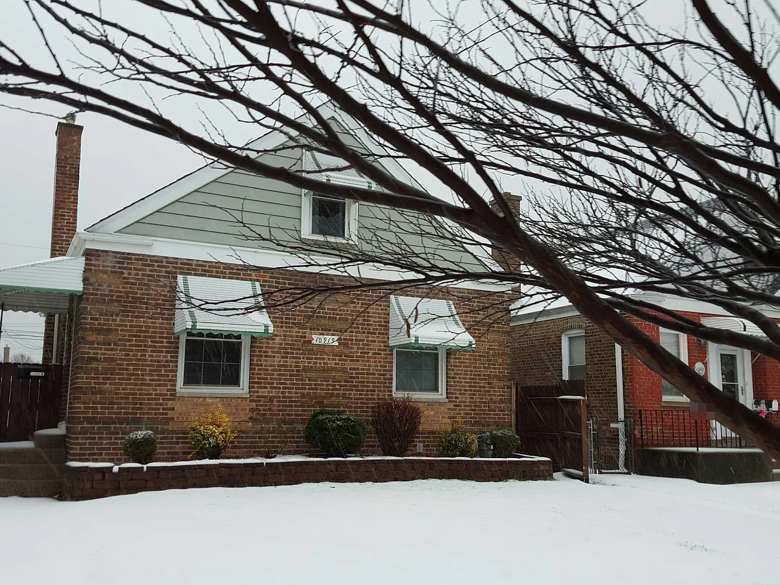 10919 S Avenue C photo 1