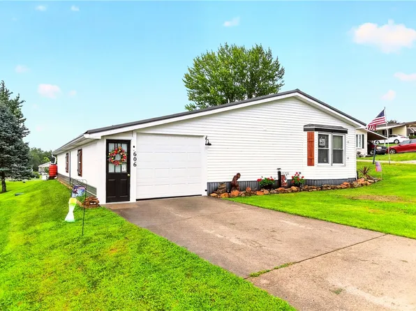 606 Lark Ln, Apollo, PA 15613