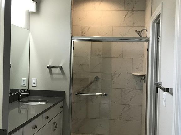 3rd image of 6680 Liberty Cir