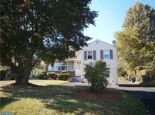 645 W County Line Rd, Hatboro, PA 19040