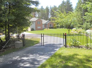 4415 S Hilton Park Rd, Fruitport, MI 49415