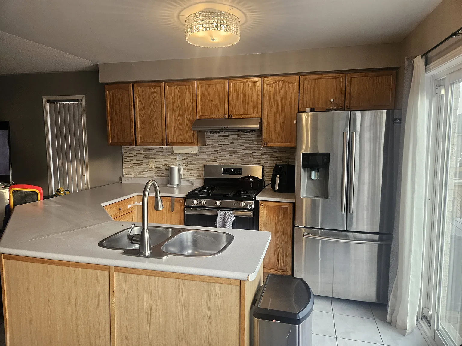 7212 Sedan Square Mississauga — Photo 2