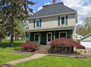 4705 Walnut St, Mantua, OH 44255